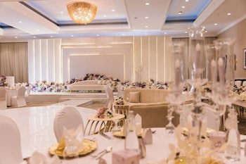 Crowne Plaza Muscat, An Ihg Hotel