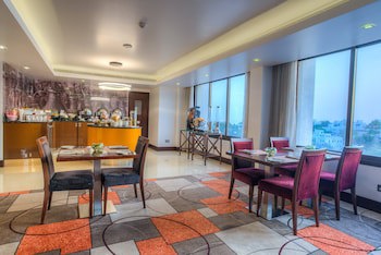 Crowne Plaza Muscat, An Ihg Hotel