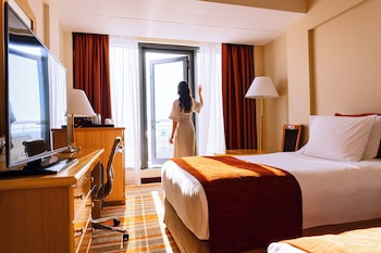 Crowne Plaza Muscat, An Ihg Hotel