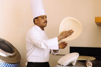 Crowne Plaza Muscat, An Ihg Hotel