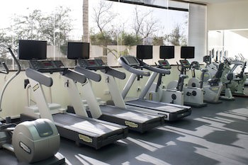 Crowne Plaza Muscat, An Ihg Hotel