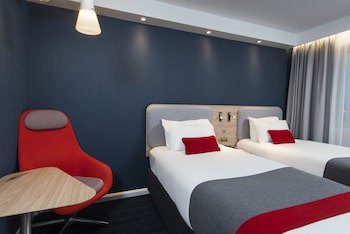Holiday Inn Express Glasgow Airport, An Ihg Hotel