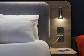 Holiday Inn Express Glasgow Airport, An Ihg Hotel
