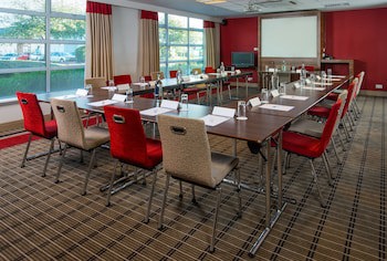Holiday Inn Express Glasgow Airport, An Ihg Hotel