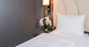 PLAZA Premium Parkhotel Norderstedt galeri fotoğrafı