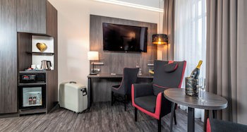 PLAZA Premium Parkhotel Norderstedt galeri fotoğrafı