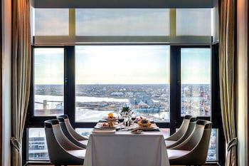 Radisson Montevideo Victoria Plaza Hotel