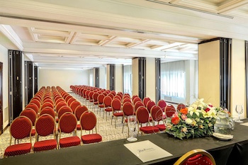 Radisson Montevideo Victoria Plaza Hotel