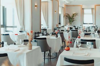 Radisson Montevideo Victoria Plaza Hotel