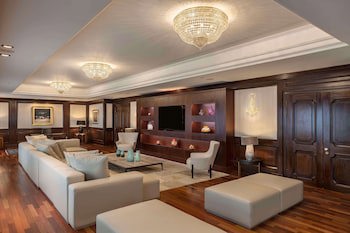 Radisson Montevideo Victoria Plaza Hotel