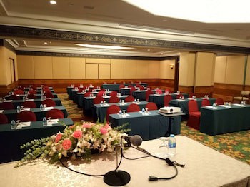 Golden Tulip Sovereign Hotel Bangkok