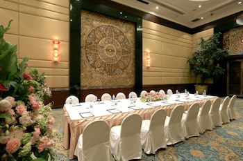 Golden Tulip Sovereign Hotel Bangkok