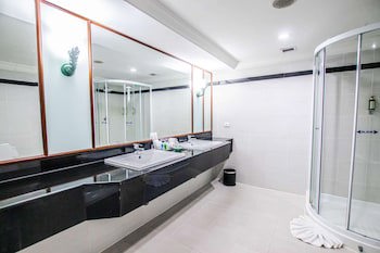 Golden Tulip Sovereign Hotel Bangkok