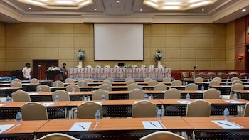 Golden Tulip Sovereign Hotel Bangkok