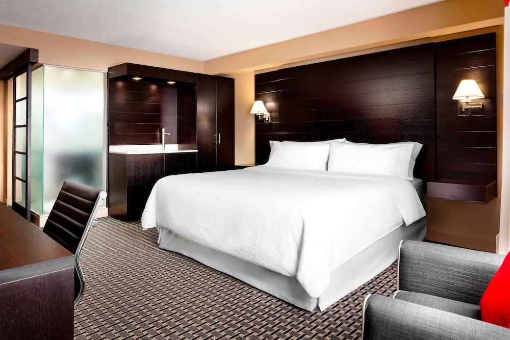 Four Points by Sheraton Mississauga Meadowvale