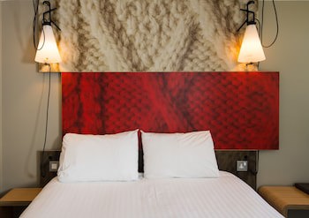 Ibis Plymouth