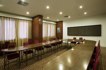 Aracan Eatabe Luxor Hotel