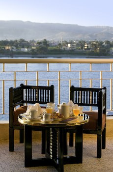 Aracan Eatabe Luxor Hotel