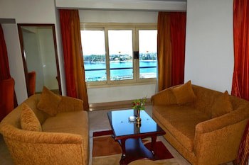 Aracan Eatabe Luxor Hotel