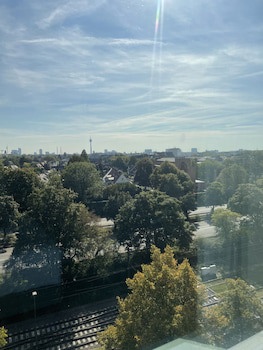 voco Dusseldorf Seestern by IHG galeri fotoğrafı