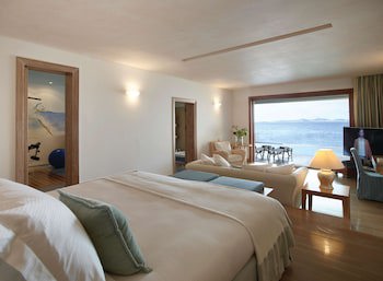 Grand Resort Lagonissi