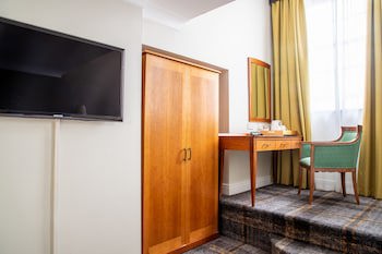 Arnos Manor Hotel