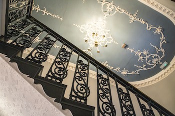 Arnos Manor Hotel