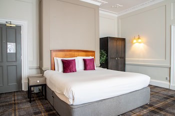Arnos Manor Hotel