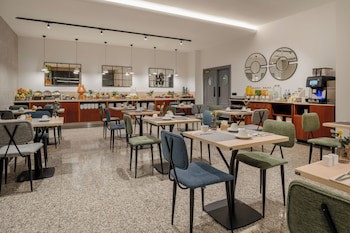 Hotel Santiago Plaza Affiliated By Melia