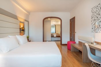 Hotel Santiago Plaza Affiliated By Melia