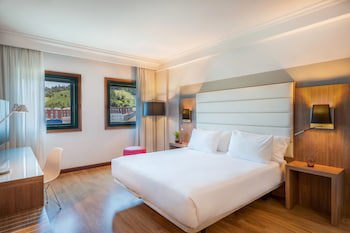 Hotel Santiago Plaza Affiliated By Melia
