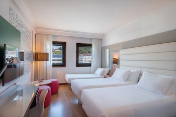 Hotel Santiago Plaza Affiliated By Melia