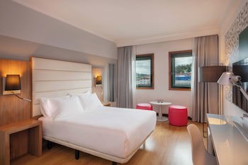 Hotel Santiago Plaza Affiliated By Melia