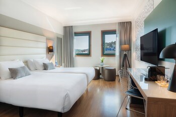 Hotel Santiago Plaza Affiliated By Melia
