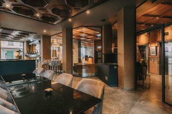 KINGs HOTEL First