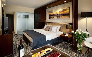 Carlton Tel Aviv Hotel