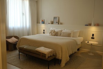 Carlton Tel Aviv Hotel