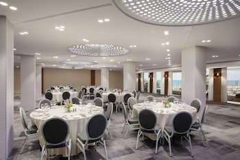 Carlton Tel Aviv Hotel