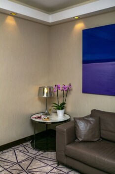 Carlton Tel Aviv Hotel
