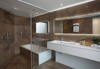Carlton Tel Aviv Hotel