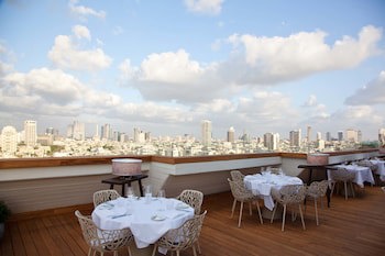 Carlton Tel Aviv Hotel