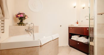 Grand Hotel Karel V