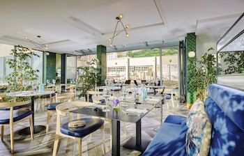 The Eliott Hotel