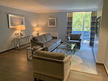 The Eliott Hotel