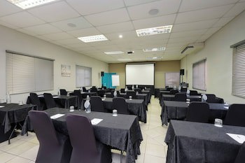 Protea Hotel By Marriott Polokwane Landmark