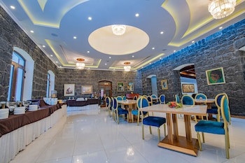 Sangay Spa Hotel