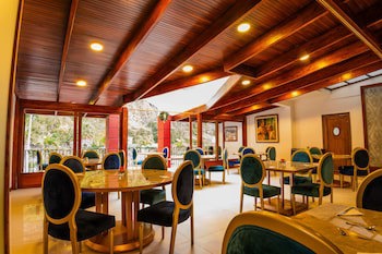 Sangay Spa Hotel