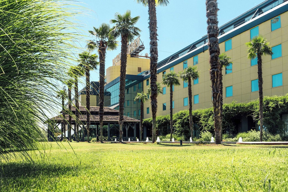 Royal Garden Hotel