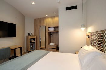 Catalonia Excelsior Hotel