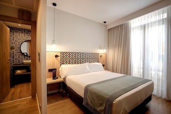 Catalonia Excelsior Hotel